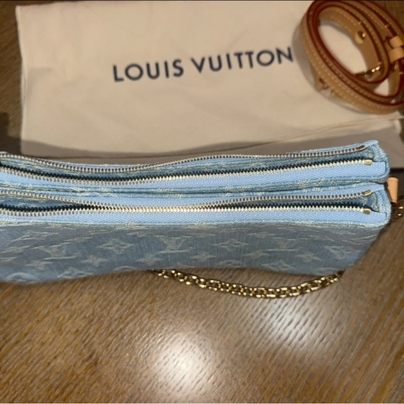 NIB Louis Vuitton Sky Blue Denim Liv Pochette - Picture 8 of 16